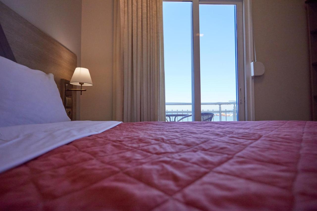 Amalia City Rooms Chios Town Exterior foto