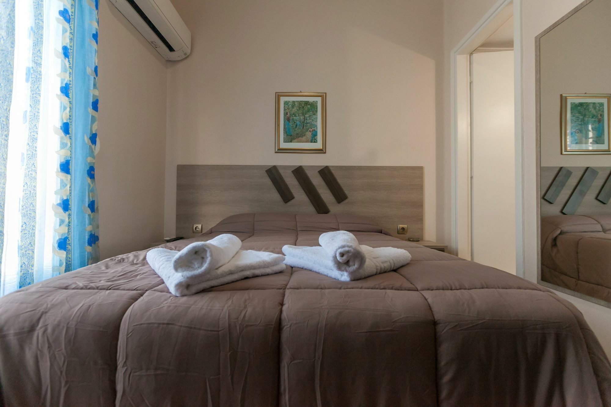 Amalia City Rooms Chios Town Exterior foto